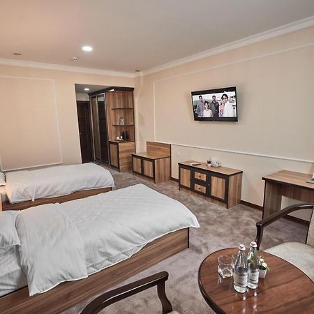 Bal Tabassum Hotel Toshloq ภายนอก รูปภาพ